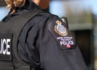 自閉症の先住民少年、病院で手錠をかけられる Photo from Metro Vancouver Transit Police website