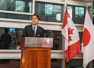 天皇誕生日祝賀レセプション、バンクーバーで開催 あいさつをする在バンクーバー日本国総領事館・丸山浩平総領事。2023年2月6日、バンクーバー市。Photo by Japan Canada Today