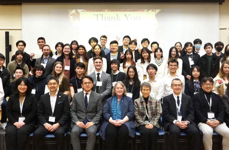 The 36th Annual BC Japanese Speech Contest is accepting applications 第35回BC州日本語弁論大会。参加者全員と審査員など関係者で記念撮影。2023年3月4日、UBCアジアンセンター。写真提供:BC州日本語弁論大会実行委員会
