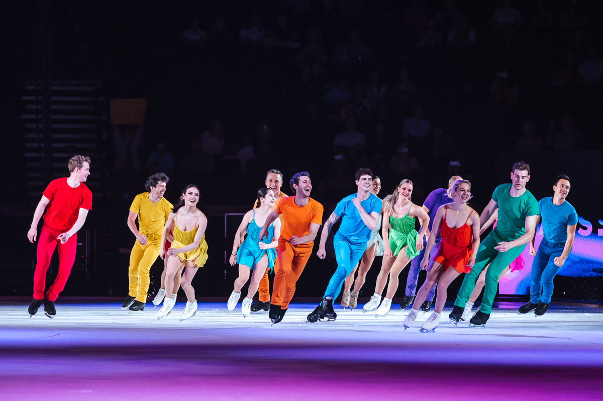 出演スケーター全員で。2023年5月18日、Rogers Arena, Vancouver。 Photo credit: Timothy Nguyen, Photo provided by Stars on Ice Canada