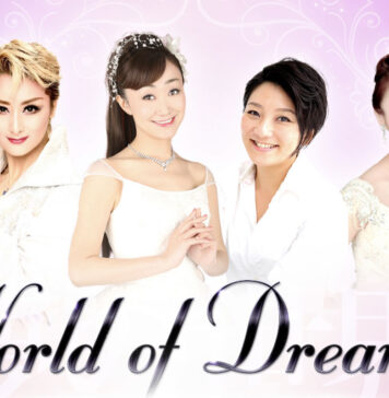 宝塚歌劇団OGによるレビュー “World of Dreams” バンクーバー公演8月に 左から:綺華れいさん、毬穂えりなさん、天羽珠紀さん、珠まゆらさん。Photo courtesy of Ms. Flower Sakiko