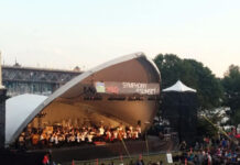 バンクーバー交響楽団 “Symphony at Sunset”今年も開催 バンクーバー交響楽団 “Symphony at Sunset”。2019年7月7日、バンクーバー市Sunset Beach Park。Photo by Japan Canada Today