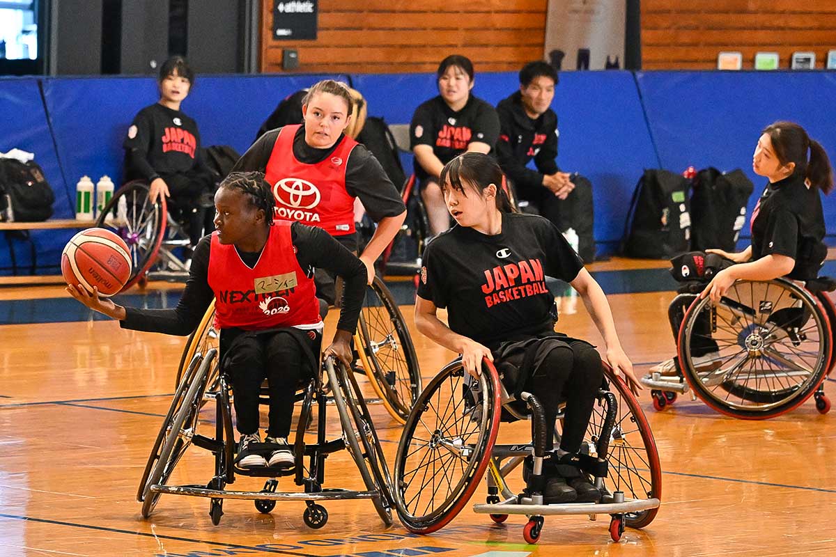 車いすバスケットボール女子U25日本代表とカナダ代表の練習試合の様子。2023年8月19日、リッチモンド市オリンピックオーバル。Photo by Koichi Saito