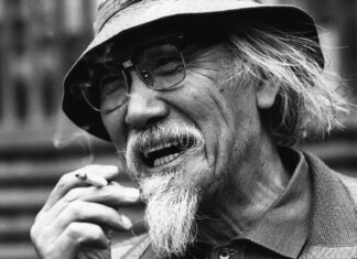 鈴木清順生誕100周年記念上映“Suzuki Seijun 100”、バンクーバーで開催 鈴木清純監督。Photo courtesy of The Cinematheque