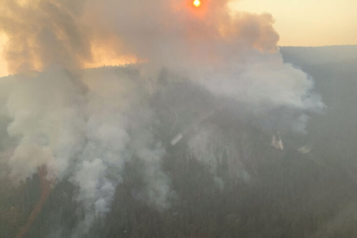 The McDougall Creek wildfire (K52767) 10 km northwest of West Kelowna; Photo from BC Wildfire Twitter