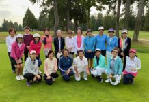 爽やかな秋晴れに、第52回スーパーレディースゴルフ大会開催 第52回スーパーレディースゴルフ大会参加者で記念撮影。2023年9月7日、バンクーバー市。写真提供:塩入勝子さん
