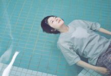 「静かな元気をくれる」映画『アンダーカレント』今泉力哉監督インタビュー 演技派女優の真木さん。「アンダーカレント」より。©2023"Undercurrent”FilmPartners