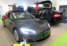 BC州で電気自動車の新しい充電器がお目見え、180キロ分を約10分でチャージ 2018年カナダプレースで開催された環境会議GLOBEに出展されていた電気自動車。2028年3月15日、バンクーバー市。Photo by Naomi Mishima