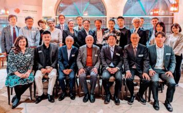 今年設立20周年、日加商工会年次総会開催 第20回日加商工会議所年次総会・懇親会参加者で。2023年10月27日、バンクーバー市。Photo by Japan Canada Today