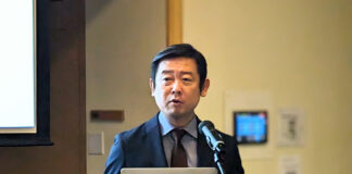 慶應大学教授 森聡氏、UBCでインド太平洋安全保障について講演 バンクーバーで講演する森聡・慶應大学教授。2023年11月2日、UBC。Photo by Japan Canada Today