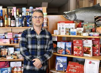 「極上のカナダグルメを楽しんでもらいたい」Cheena代表ショーン・リトンさんインタビュー(前編) Cheena代表ショーン・リトンさん。Cheena事務所で。Photo by Koichi Saito