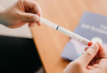 BC州で自宅で子宮頸がん検査が可能に Cervix Self Screening Kit. Image from BC Provincial Health Services Authority