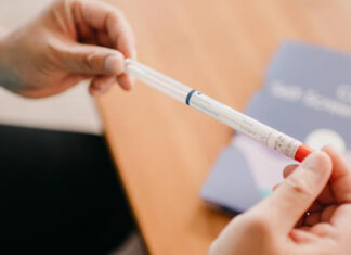 BC州で自宅で子宮頸がん検査が可能に Cervix Self Screening Kit. Image from BC Provincial Health Services Authority