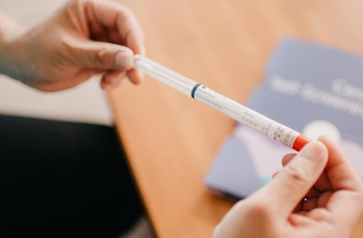 BC州で自宅で子宮頸がん検査が可能に Cervix Self Screening Kit. Image from BC Provincial Health Services Authority