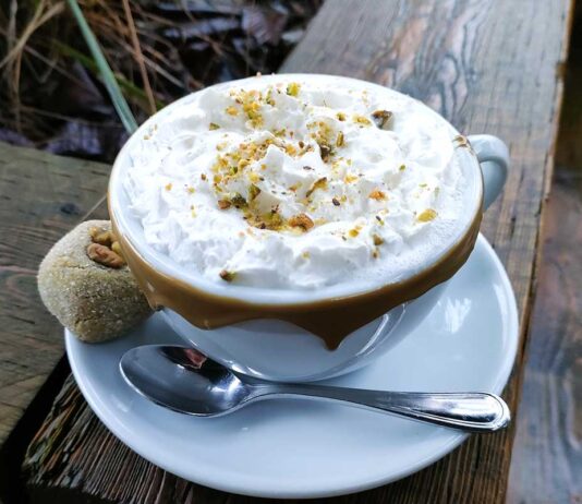 寒いバンクーバーの街を温める「ホットチョコレートフェスティバル」開催中 Mercato di Luigiのフェスティバル期間限定特別メニュー「CIOCCOLATA CALDA AL PISTACCHIO」。Photo by古川紋/Japan Canada Today