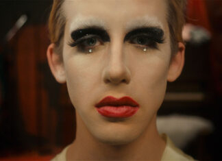 カナダのヒューマンドラマ映画「ジャンプ、ダーリン」日本で公開 「ジャンプ、ダーリン」より。Photo courtesy of ライツキューブ