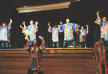 能登半島地震被災者支援チャリティイベント「Noto Night」開催、カナダからエールを送る 会場中をエネルギッシュに盛り上げた天晴よさこいバンクーバー。2024年2月17日、日系文化センター・博物館。Photo by 古川紋/Japan Canada Today