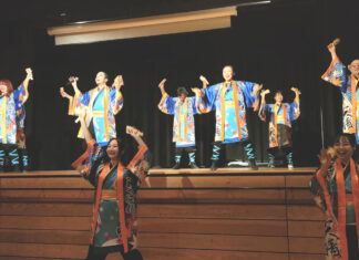 能登半島地震被災者支援チャリティイベント「Noto Night」開催、カナダからエールを送る 会場中をエネルギッシュに盛り上げた天晴よさこいバンクーバー。2024年2月17日、日系文化センター・博物館。Photo by 古川紋/Japan Canada Today