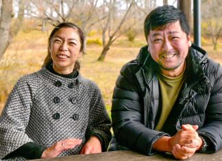 「異国の地で育まれた夢、小礒和子さんのカナダ滞在と起業の記」カナダの魅力を語る~シリーズ第9回 小礒和子さん(左)と隼さん。Photo by Koichi Saito