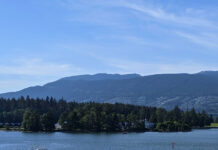 スタンレーパークの樹木16万本伐採に反対の声高まる ダウンタウンバンクーバーから臨むスタンレーパーク。File Photo by Japan Canada Today