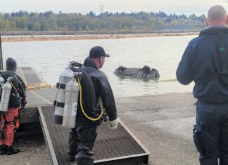 フレーザー川でスクールバス含む複数の水没車両が発見される Coquitlam RCMP Websiteより