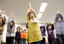 「笑いの健康効果を一緒に体験してみませんか?」 写真:日本語認知症サポート協会