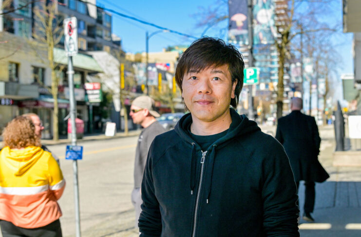 小説家・平野啓一郎氏バンクーバー講演「私とは何か?という問い」(後編) インタビューの後、バンクーバー市内で。2024年3月19日。Photo by Koichi Saito/Japan Canada Today