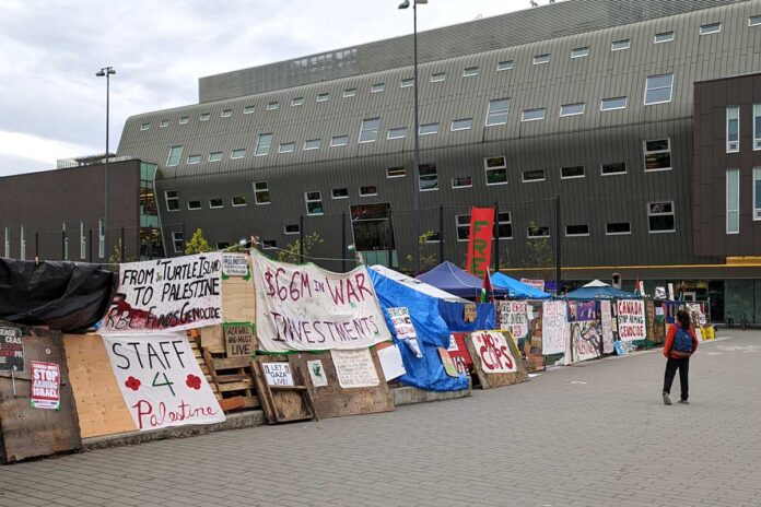 ブリティッシュコロンビア大学（UBC）構内で親パレスチナ派抗議キャンプが設置される。2024年5月4日。Photo by Japan Canada Today