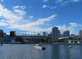 バンクーバー市、下水管破損で汚水が路上やフォールス・クリークに流出 ブリティッシュ・コロンビア州バンクーバー市フォールスクリーク。File photo by Japan Canada Today