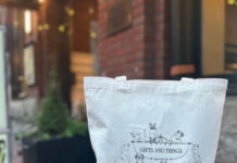 Gifts and Things「ファッション雑誌とコラボ、新しいマーケティングで日本市場を開拓」佐藤広樹さんインタビュー前編 FUDGE掲載記念で日本でも限定販売したオリジナルトートバッグ。写真提供:Gifts and Things