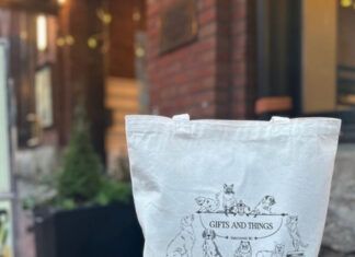 Gifts and Things「ファッション雑誌とコラボ、新しいマーケティングで日本市場を開拓」佐藤広樹さんインタビュー前編 FUDGE掲載記念で日本でも限定販売したオリジナルトートバッグ。写真提供:Gifts and Things