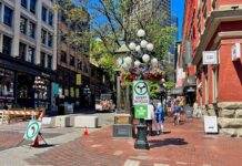 バンクーバー・ガスタウンが今夏歩行者天国に ガスタウンのシンボル蒸気時計から歩行者天国に。2024年7月9日、バンクーバー市。Photo by Saito Koichi