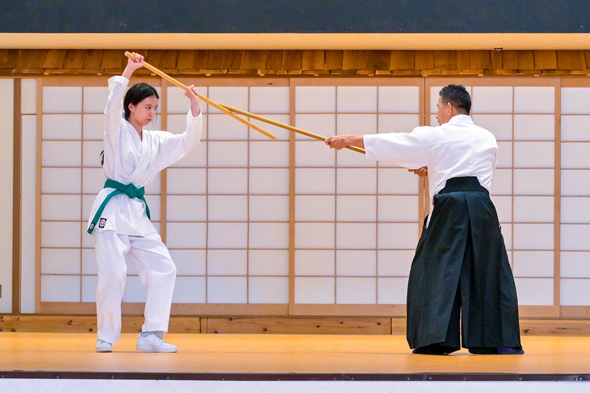 バンクーバー日本語学校で行われた武仙会田宮流国際本部によるパフォーマンス。2024年8月4日、バンクーバー市。Photo by Koichi Saito/Japan Canada Today