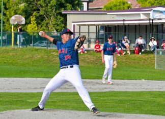 朝日レガシーゲーム2024、今年は10周年の特別な試合に レガシーゲーム。青のユニフォームは2025年ジャパンツアーチーム。2024年9月2日、バンクーバー市。Photo by Koichi Saito/Japan Canada Today