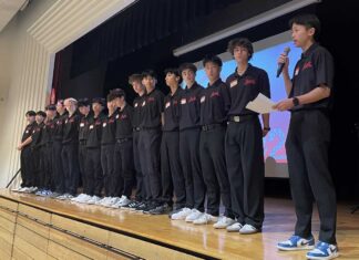 朝日の精神を次世代へ、新年会で2025年ジャパンツアーを発表 2025年ジャパンツアーチームのキャプテンに選ばれたKota Hirai選手のスピーチ。2024年1月12日、バーナビー市。Photo by Japan Canada Today