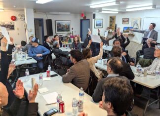 2025年度 建友会新年会 クイズ大会の様子。2025年建友会新年会