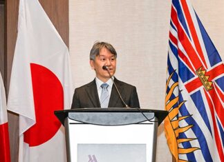 天皇誕生日祝賀レセプション、バンクーバーで華やかに開催 あいさつをする髙橋良明バンクーバー総領事。2025年3月7日、バンクーバー市。撮影 斉藤光一/日加トゥデイ