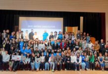 「日本好き高校生たちによる白熱のクイズバトル!」メトロバンクーバー・ジャパンボウル2025開催 メトロバンクーバー・ジャパンボウル2025、参加者全員で集合写真。2025年3月8日、日系文化センター・博物館。Photo courtesy of JETAABC/Mark Perez