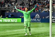 ホーム開幕戦でホワイトキャップスがギャラクシーに辛勝、高丘と吉田の日本人対決が早くも実現 ホワイトキャップスに2点目が入って喜ぶ高丘。2025年3月2日、バンクーバー市。Photo by Koichi Saito/Japan Canada Today