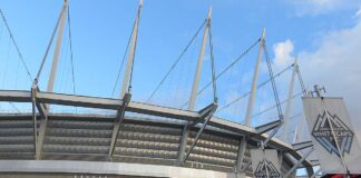 バンクーバー市とホワイトキャップスが新サッカースタジアム建設で覚書 バンクーバーダウンタウンにあるBCプレース。バンクーバー・ホワイトキャップスがホームグランドとしている。撮影 日加トゥデイ