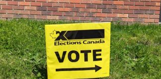 カナダ下院総選挙党首討論会、自由党カーニー党首に集中砲火