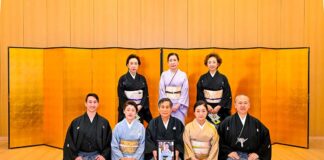西川流カナダ彩月会、3名が西川流苗字内に加わりました 名古屋の西川流家元会館での名取襲名披露式で。2025年4月6日。写真提供 西川流カナダ彩月会/撮影 斉藤光一