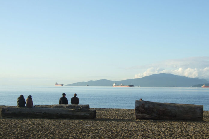 バンクーバー市キツラノビーチ。File Photo by Japan Canada Today
