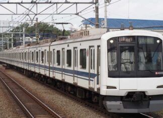 「カナダ“乗り鉄”の旅」第25回 「将来のカナダ首相」と目される主要大臣、和やかな表情が一瞬にして曇った「人名」とは 東急電鉄の電車5050系の東海道・山陽新幹線デザインラッピング編成(大塚圭一郎撮影)