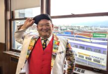 「ひょうたんアートで『新世界』を開く」ひょうたんアーティストあらぽんさん、バンクーバーでワークショップ カナダを訪れるのは初めてというあらぽんさん。バンクーバー市内で。2024年11月26日。撮影 日加トゥデイ