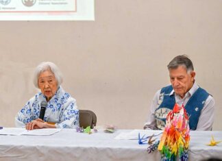 広島・長崎から80年、証言継承と平和の誓いを次世代へ バンクーバーに集う 静かな口調で自身の被曝体験を語るランメル幸さん。2025年7月5日、バンクーバー市。Photo by Koichi Saito