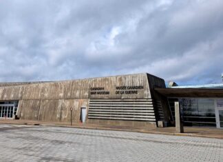 もっとカナダを楽しめる夏、Canada Strong Passで国立公園入場が無料に 国立カナダ戦争博物館。設計は日系カナダ人建築家レイモンド・モリヤマ氏。2025年4月3日、オタワ市。撮影 日加トゥデイ