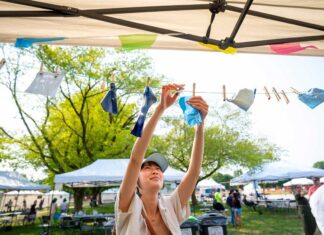 イーストサイド・アート・フェスティバル18日から開催、パウエル祭とのコラボイベントも 写真提供 Eastside Arts Festival。Photo by Wendy D Photography