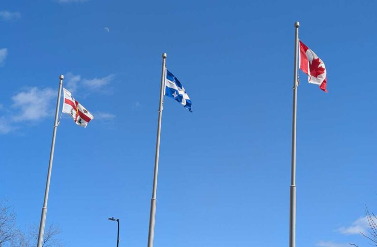 戦後80年を振り返って。モントリオールより モントリオール市役所前。2025年4月4日、モントリオール市。撮影 日加トゥデイ