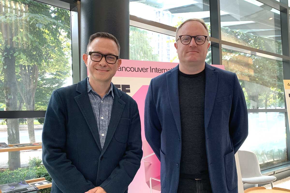 VIFFエクゼクティブ・ディレクターのKyle Fostner氏(右)とプログラム・ディレクターのCurtis Woloschuk氏(左)Photo by Jenna Park/Japan Canada Today